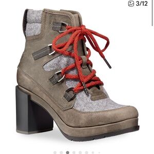 New Sorel Blake waterproof lace boots